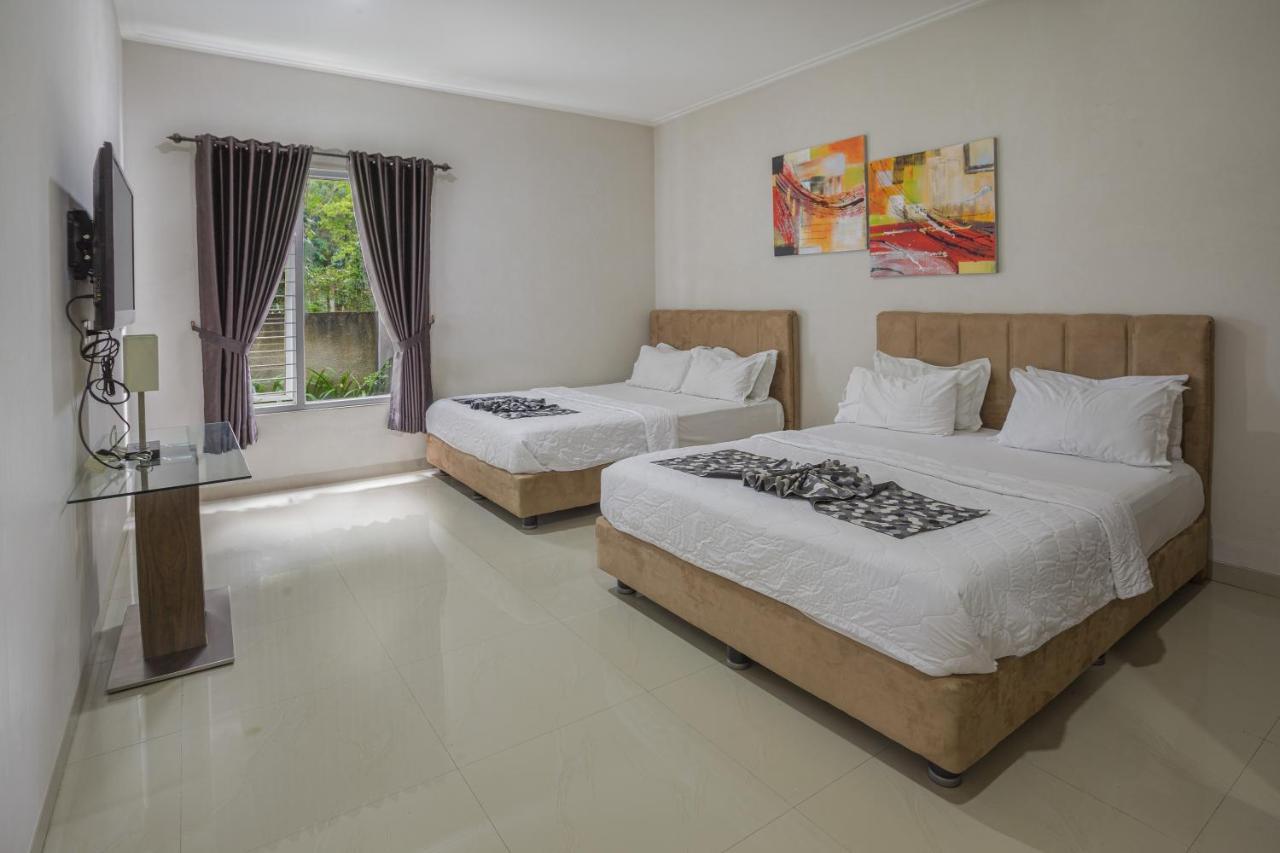 Villa Herrera Puncak Eksteriør billede
